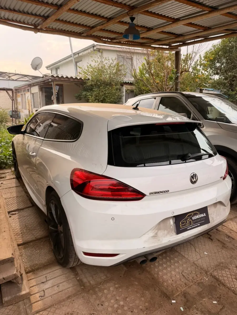 VW Scirocco — después del cambio de vidrio